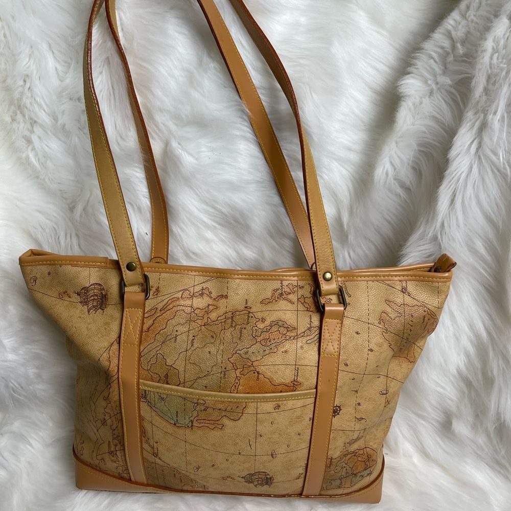Allan Edward world map leather/ Vinyl tote bag with antique tone hardware - Picture 4 of 11